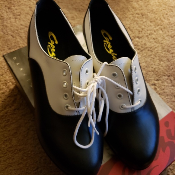 Capezio Female Spectators - Picture 3 of 3